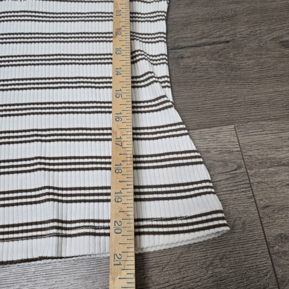 Daily Practice Anthrologie Ribbed Striped Brown White Vneck Size Medium - Picture 8 of 9